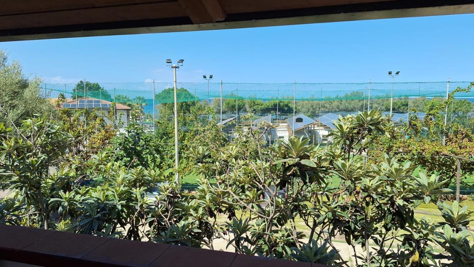 Villaggio Camping La Scogliera 里卡迪 外观 照片