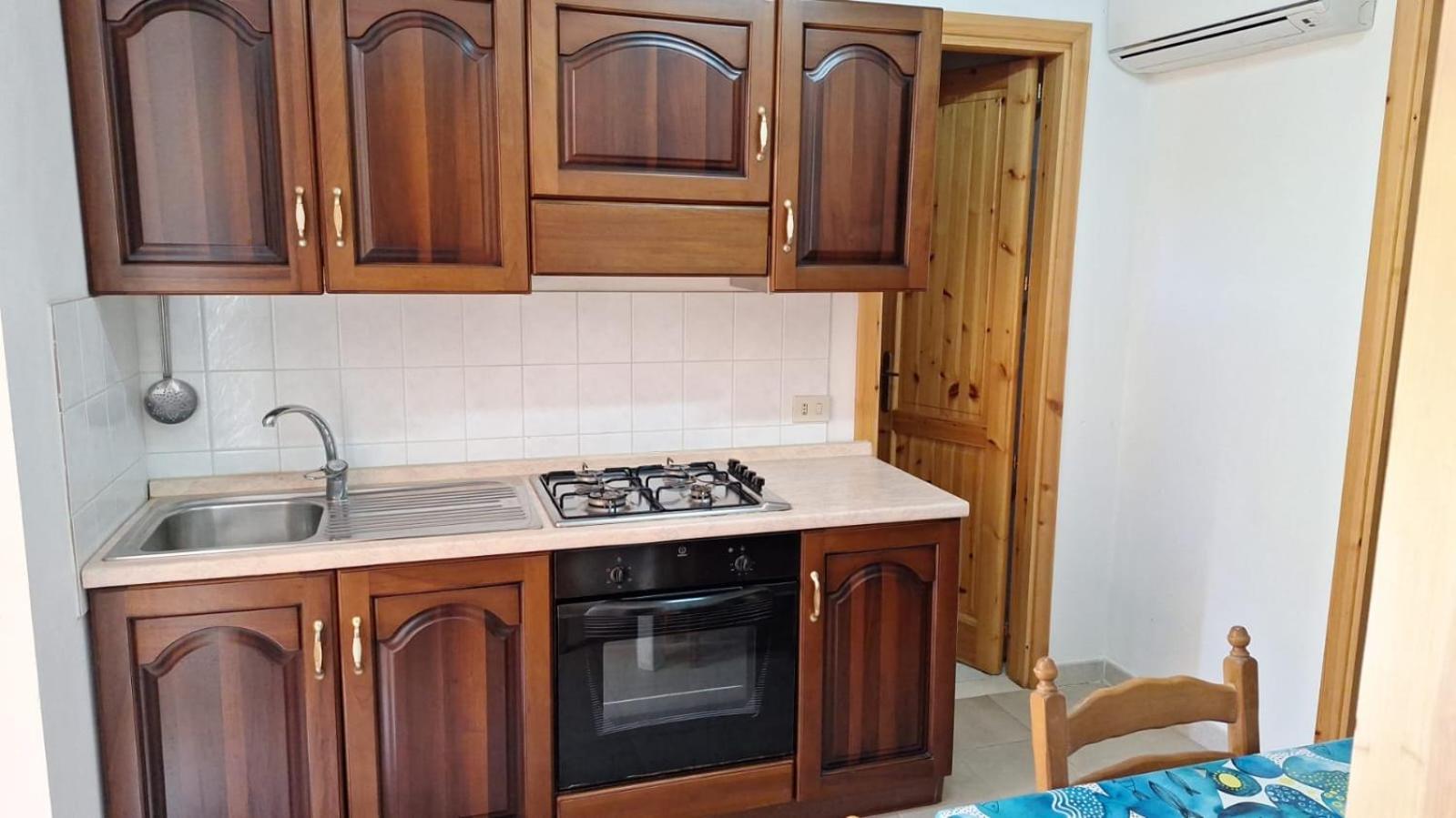Villaggio Camping La Scogliera 里卡迪 外观 照片